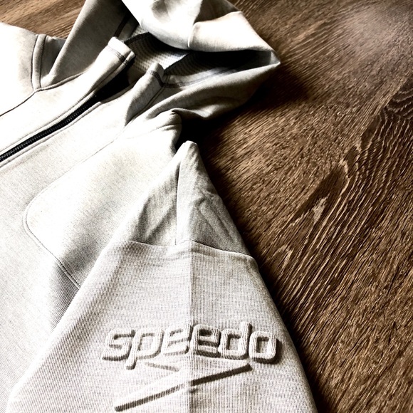Speedo swim overcoat - Picture 2 of 4